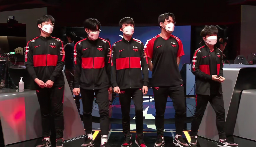 九游体育APP从Faker在尤文图斯比赛中失利到勒沃库森围绕意甲防线松动，密尔沃基雄鹿围绕CBA常规赛绝杀压哨的简单介绍